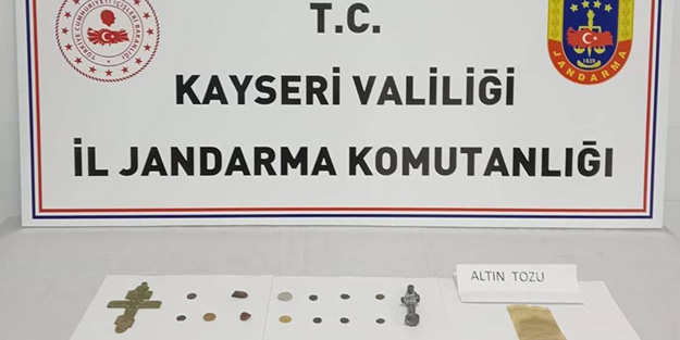 Arama yapılan araçtan ele geçirilenler şaşırttı