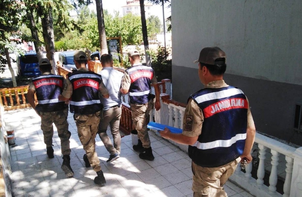 Aranan şahıs yakalandı 