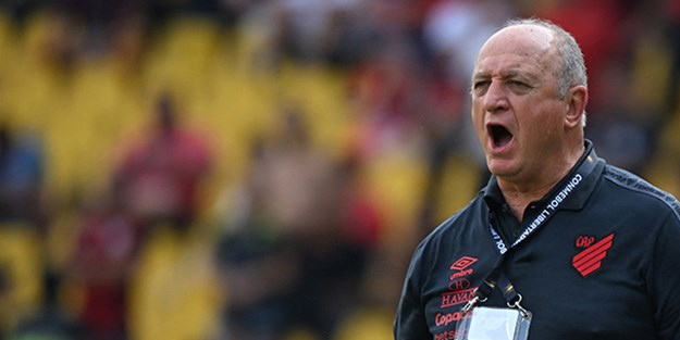 Arap ülkesi ile 41 yıl Milli takımlarda çalıştı! Yeni rakip: Emekliliğini açıkladıktan sonra geri döndü!