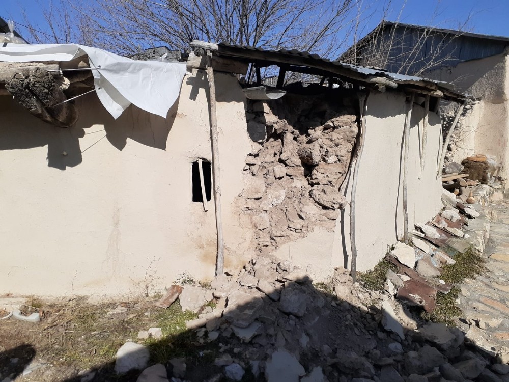 Arapgir’de 500’e yakın bina depremden zarar gördü 