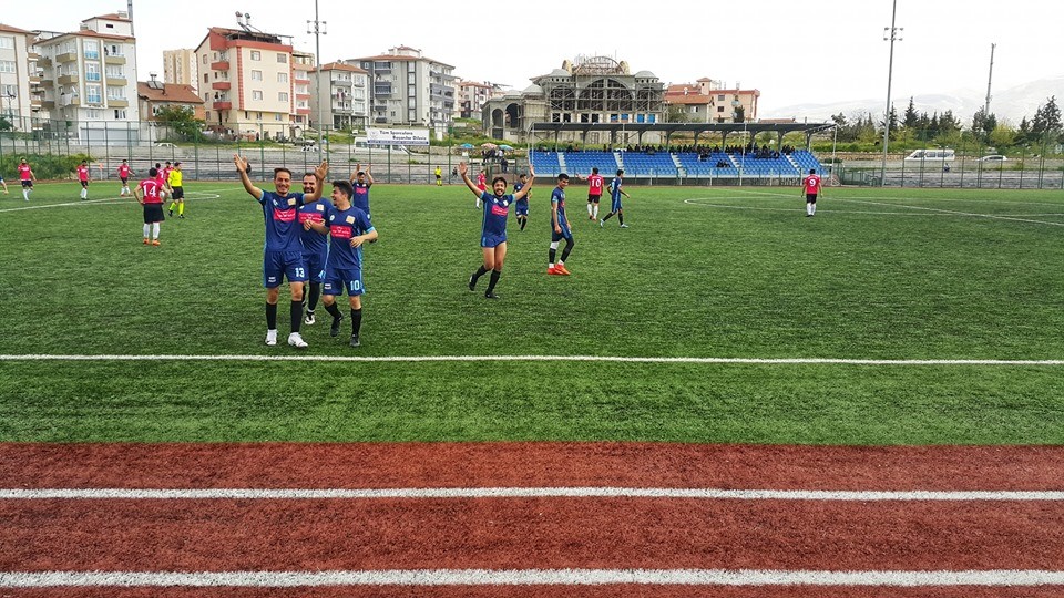 Arapgirspor 1. Amatör Küme Büyükler Ligi’ne yükseldi 