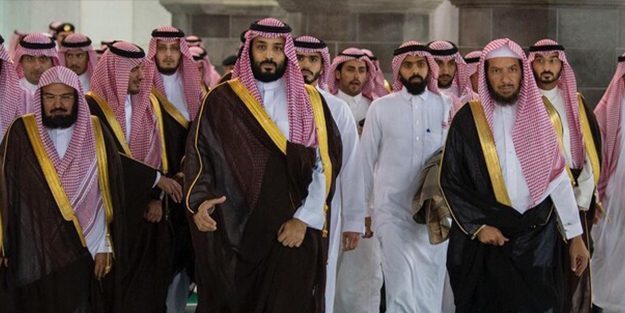 Araplar o efsane ismi de parayla kandırmak üzere