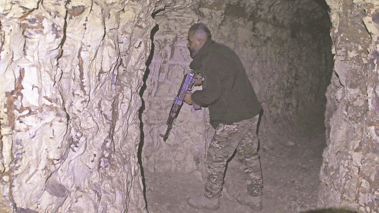 Araplar PKK/YPG’yi uyardı! Deyrizor’u aldık sıra Haseke’de