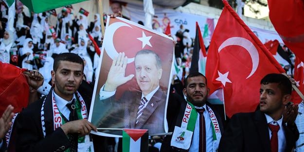 Araplar ve Filistinliler Erdoğan'ın o şiirini paylaşıyor