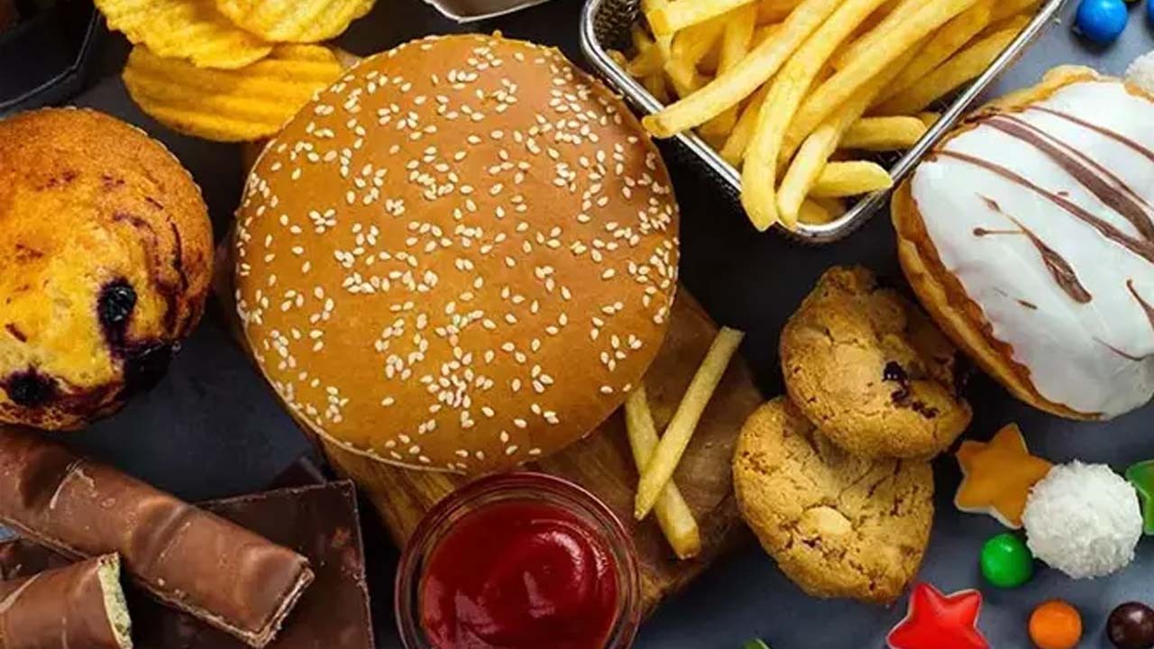 Araştırma! Dünya bunu konuşuyor! Yüksek yağlı yiyecekler kaygıya ve depresyona neden oluyor