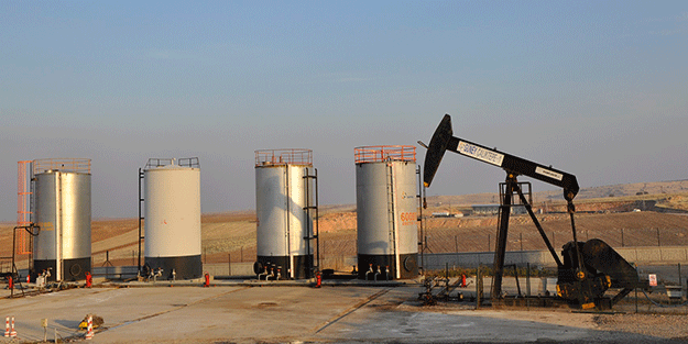 Arazilerinde petrol kuyusu açılan köylüler ile anlaşılamadı! Petrol dolu dev arazilere el konulacak