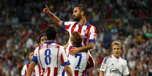 Arda Turan: Dua ediyorum, Allah da veriyor