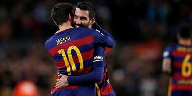 Arda, Messi'ye İslam'ı öğretiyor
