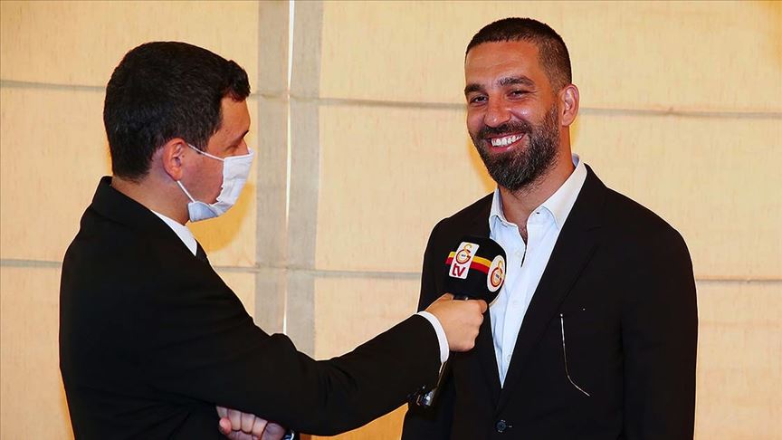Arda Turan 9 yıl sonra Galatasaray'da