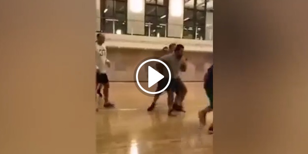 Arda Turan basketbol oynadı