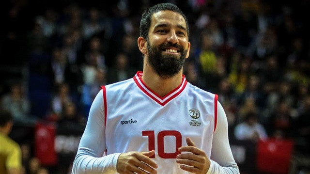 Arda Turan basketbolcu oldu!