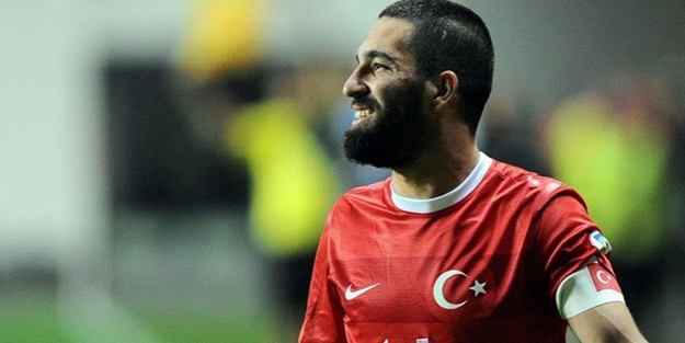 Arda Turan, Şeyhle yemekte yakalandı!