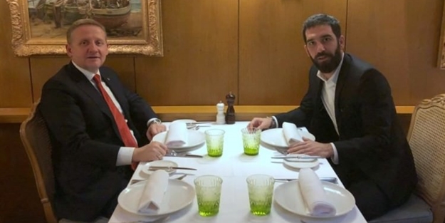 Arda Turan transferi resmen açıkladı!