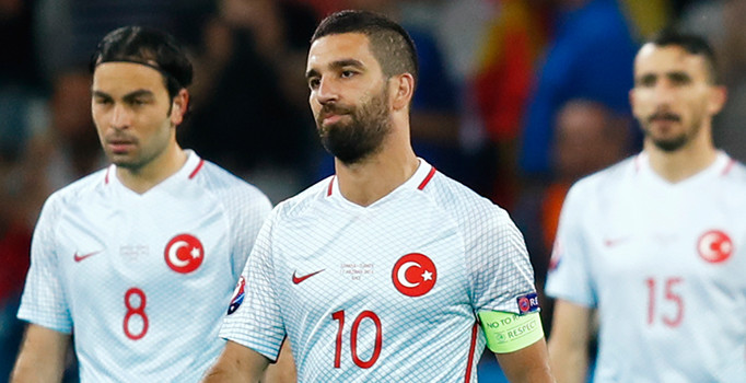 Arda Turan'dan prim kavgası iddialarına yanıt: Parayla pulla işim olmaz!