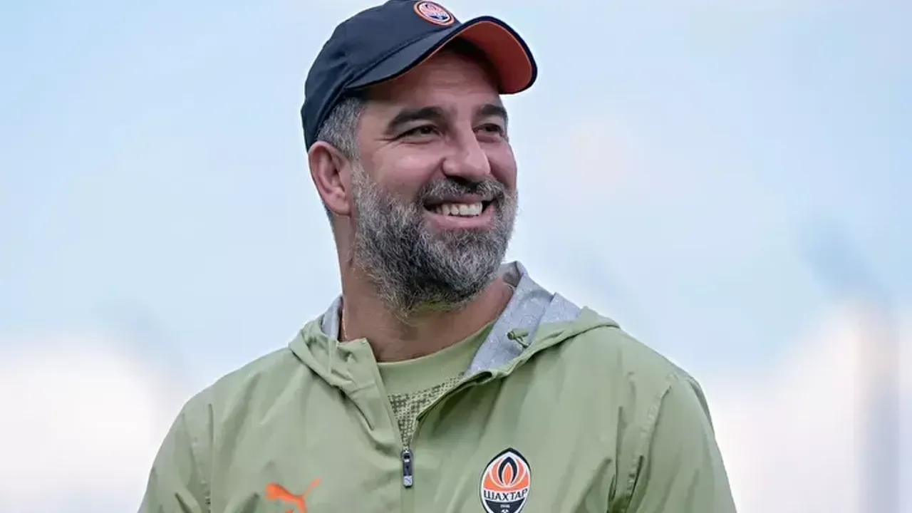 Arda Turan'dan tarihe geçen başarı! Yarı finalde!