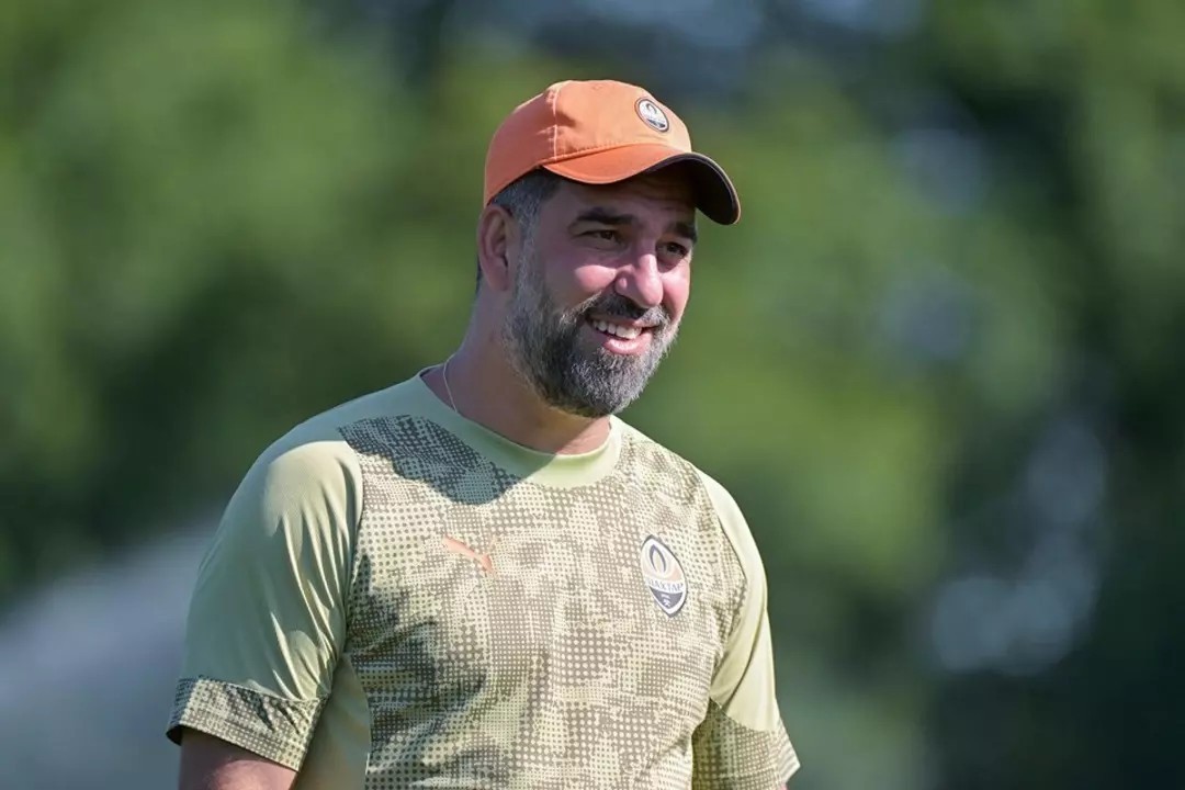 Arda Turan’dan Ukrayna’da 6 gollü açılış