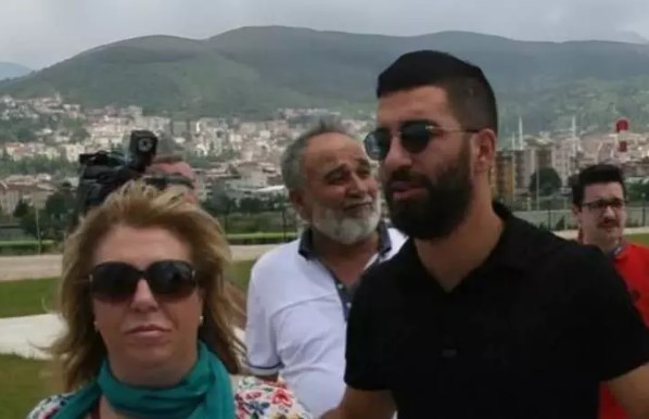 Arda Turan’ın annesine büyük şok! Yaptığını duyunca çok şaşıracaksınız