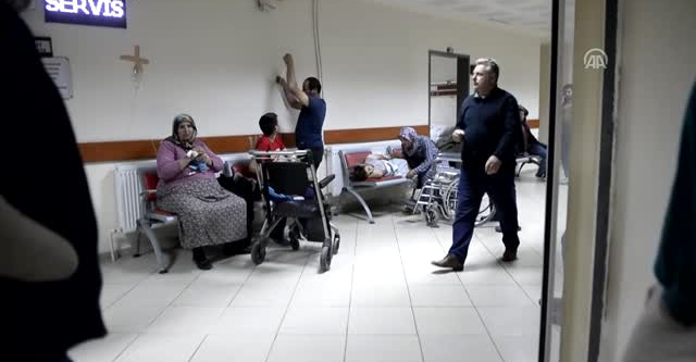 Yemekten zehirlenen 143 kişi hastaneye kaldırıldı