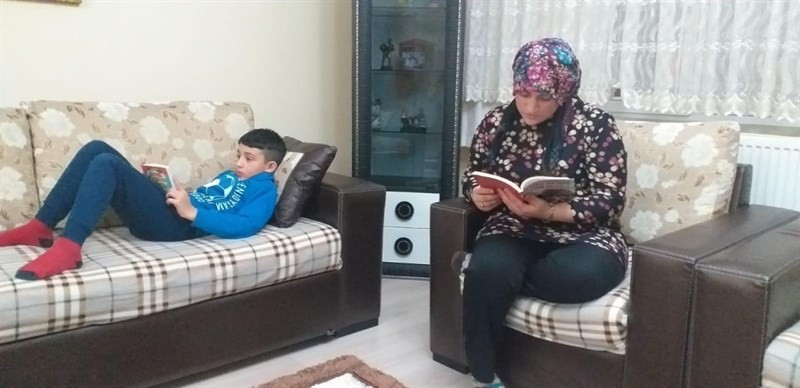 “Ardahan Okuyor Projesi” evlerde devam ediyor 