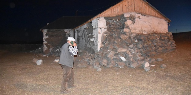 Korkutan depremle ilgili valilikten açıklama