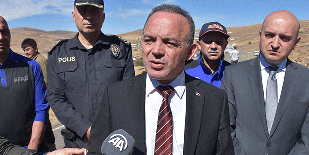 Ardahan Valisi Öner, depremden etkilenen köylerde inceleme yaptı