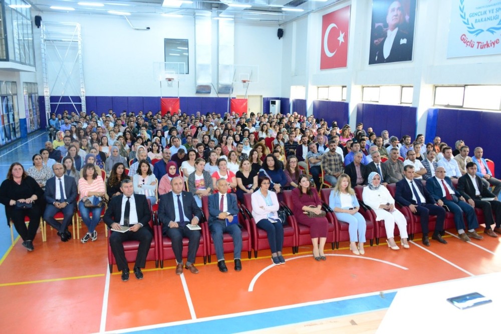 Ardahan’da 2019-2020 eğitim-öğretim yılı değerlendirme toplantısı gerçekleştirildi 