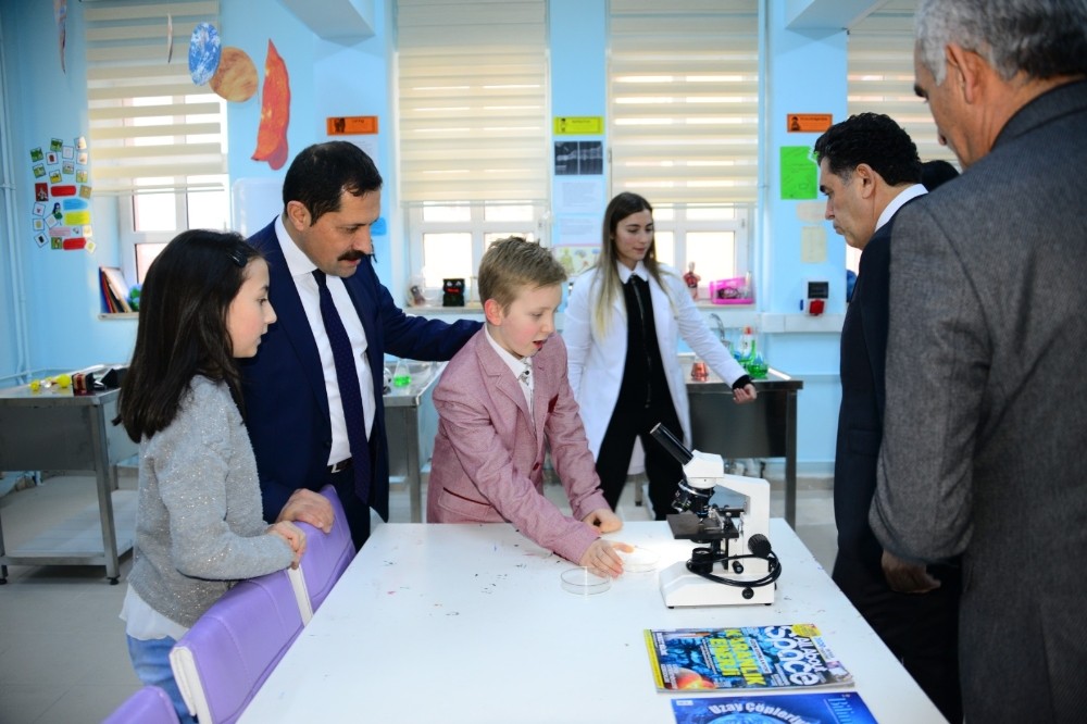 Ardahan’da Bilim ve Sanat Merkezi (BİLSEM) yeni hizmet binasında hizmete başladı 