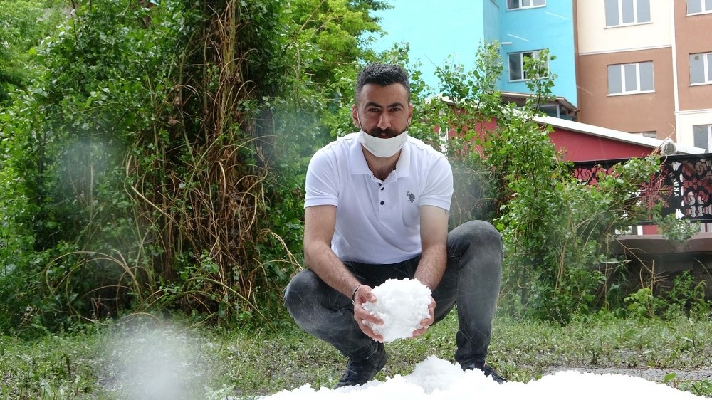 Ardahan’da dolu yağışı 