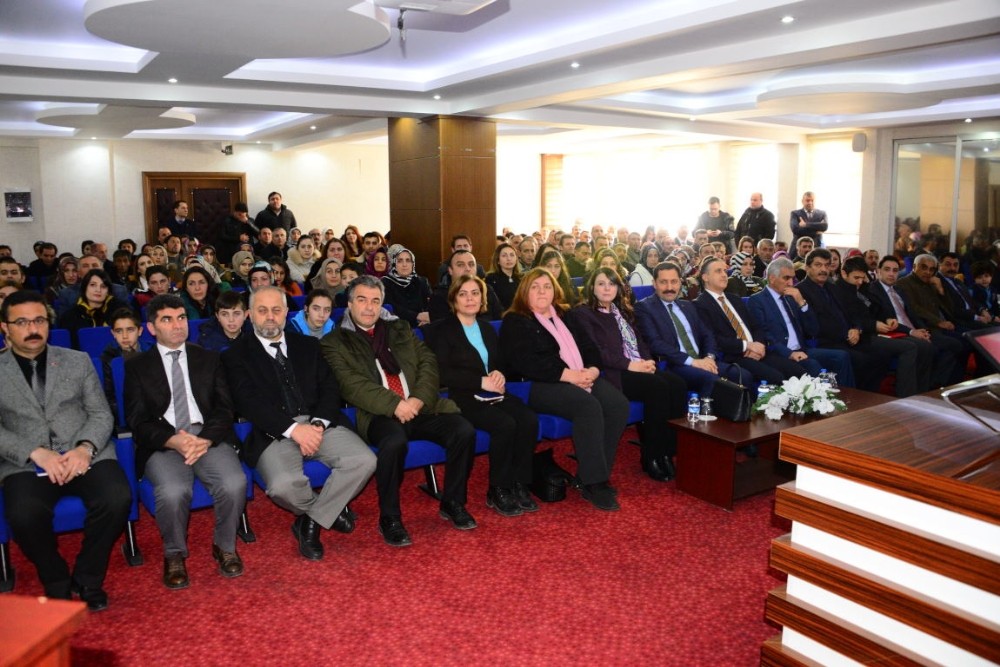 Ardahan’da “Veli Akademileri Projesi” tamamlandı 