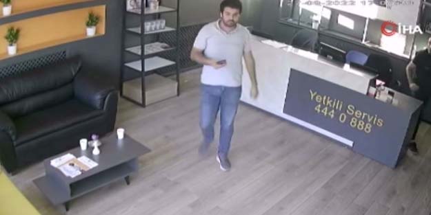Ardahan'daki depremde korku dolu anlar kameraya yansıdı