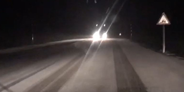 Ardahan'ın yüksek kesimlerinde kar yağışı etkili oldu