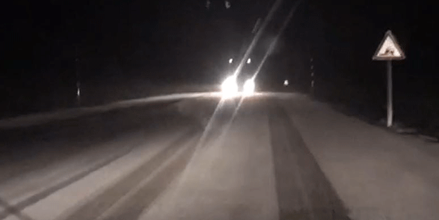 Ardahan'ın yüksek kesimlerinde kar yağışı etkili oldu