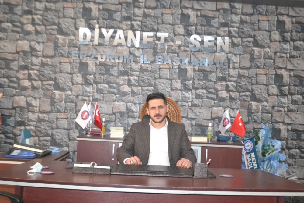 Ardahanlı: “Ayasofya açılsın, hasret sona ersin” 