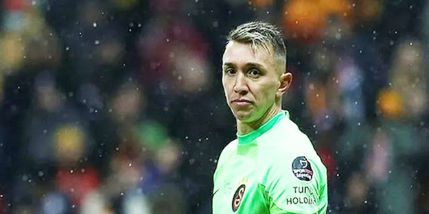 Ardından duyurdu... İfşa oldu: Galatasaray'da sürpriz gelişme!