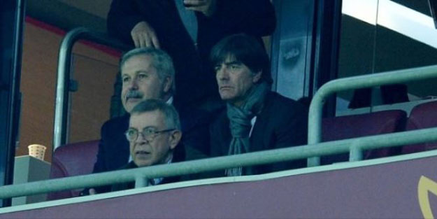 Arena'da sürpriz konuk!