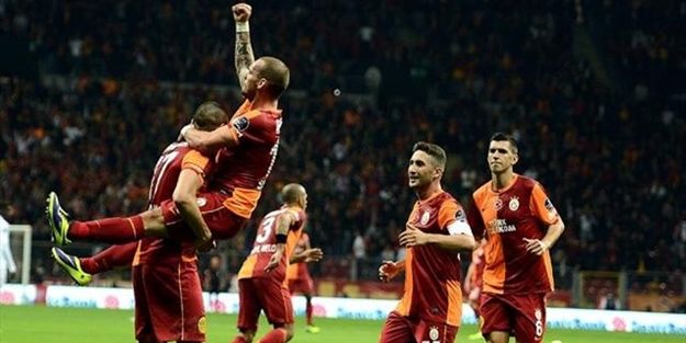 Arena'da Sneijder'in gecesi
