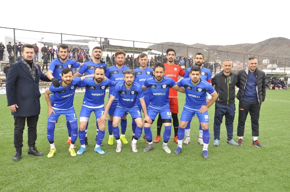Arguvan Belediyespor liderliğini sürdürdü 
