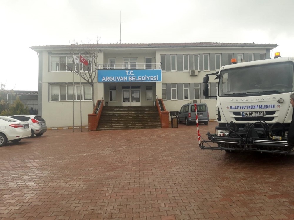 Arguvan’da temizlik çalışması yapıldı 