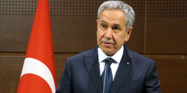 Arınç: Bayrağın indirilmesi alçakça bir harekettir