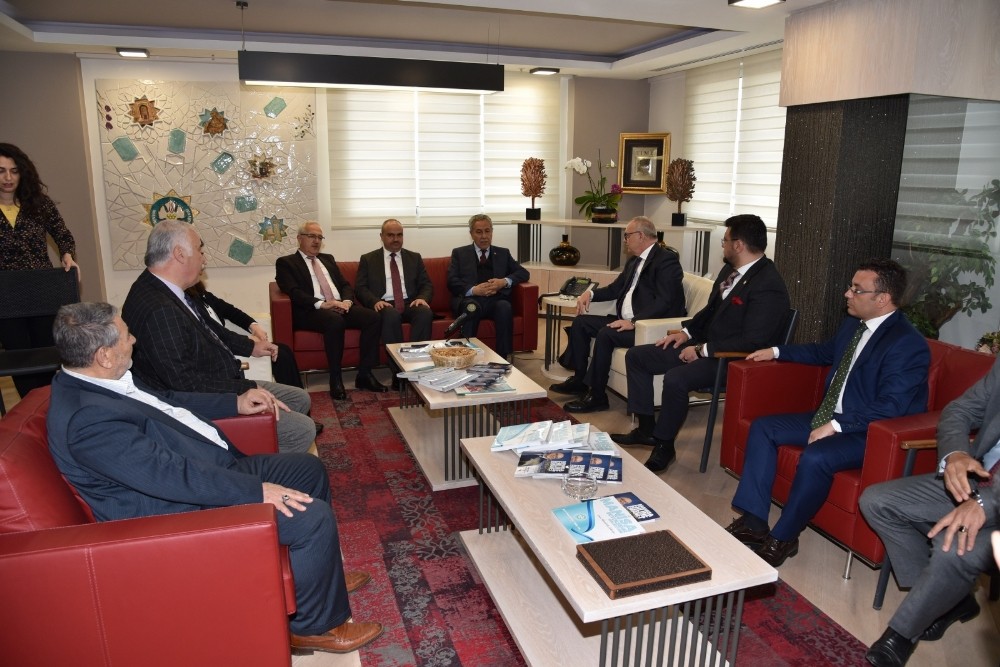 Arınç’tan Başkan Ergün’e ziyaret 