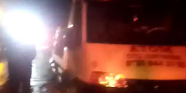 Arıza yapan aracı çekiciye yüklerken otomobil çarptı: 2 ölü, 1 yaralı