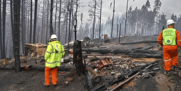 Arjantin'den yangına müdahale eden helikopter düştü