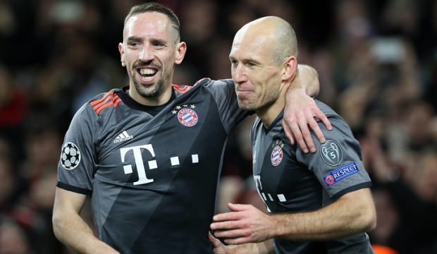 Arjen Robben ve Ribery imzayı attı!