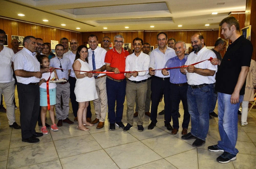 Arka Plan Fotoğraf Sergisi’ne yoğun ilgi 