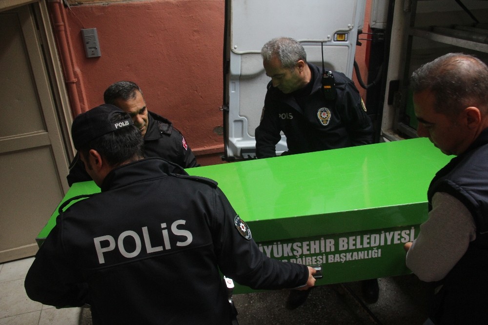 Arkadaşının cenazesinden dönen yaşlı adamın feci ölümü 