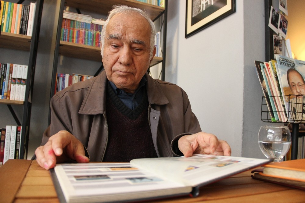 Arkadaşının hediyesiyle başladığı pul koleksiyonunun değeri 500 bin liranın üzerinde 