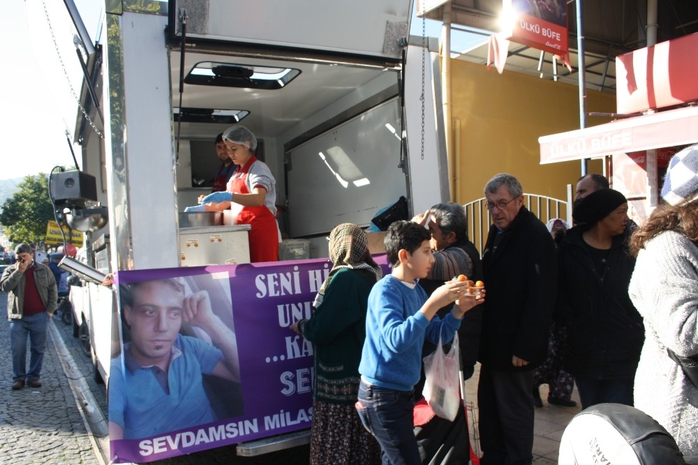 Arkadaşları için lokma döktürdüler 