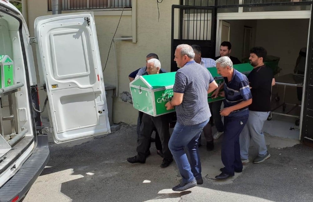 Arkadaşları tarafından darp edilen kişi öldü 