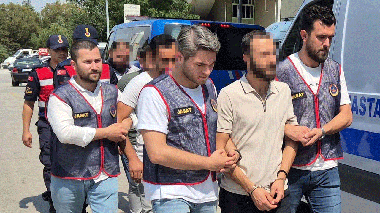 Arkadaşlarıyla plan yapıp çalıştığı iş yerini soydu! Kameraları hesap edememiş