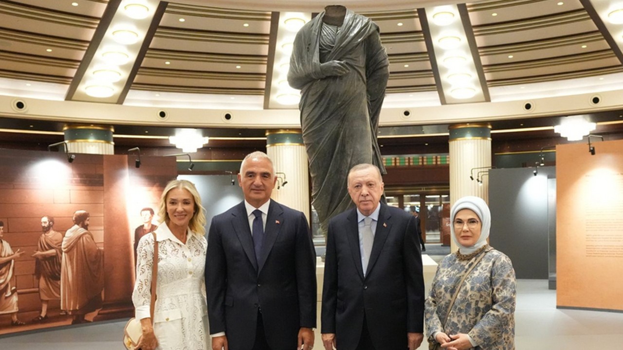 Arkeolojinin zirvesi Beştepe’de: Anadolu’nun 12 bin yıllık hafızası milletin evinde sergileniyor…